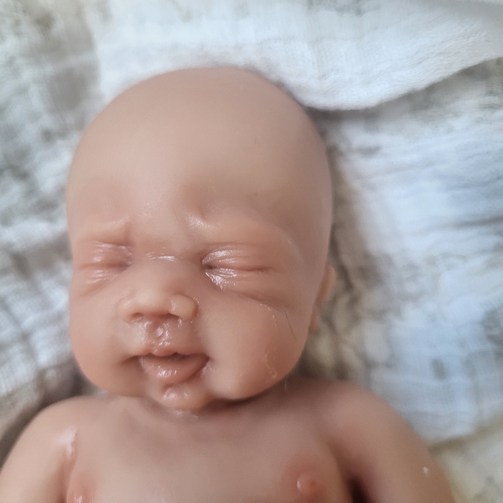 Micro Silicone Baby Doll 8 Inches (GIRL) - Picture 4 of 5
